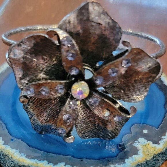 Chunky Antiqued Metal Large Flower Clamper Bangle Bracelet Wrist Corsage - Picture 1 of 10